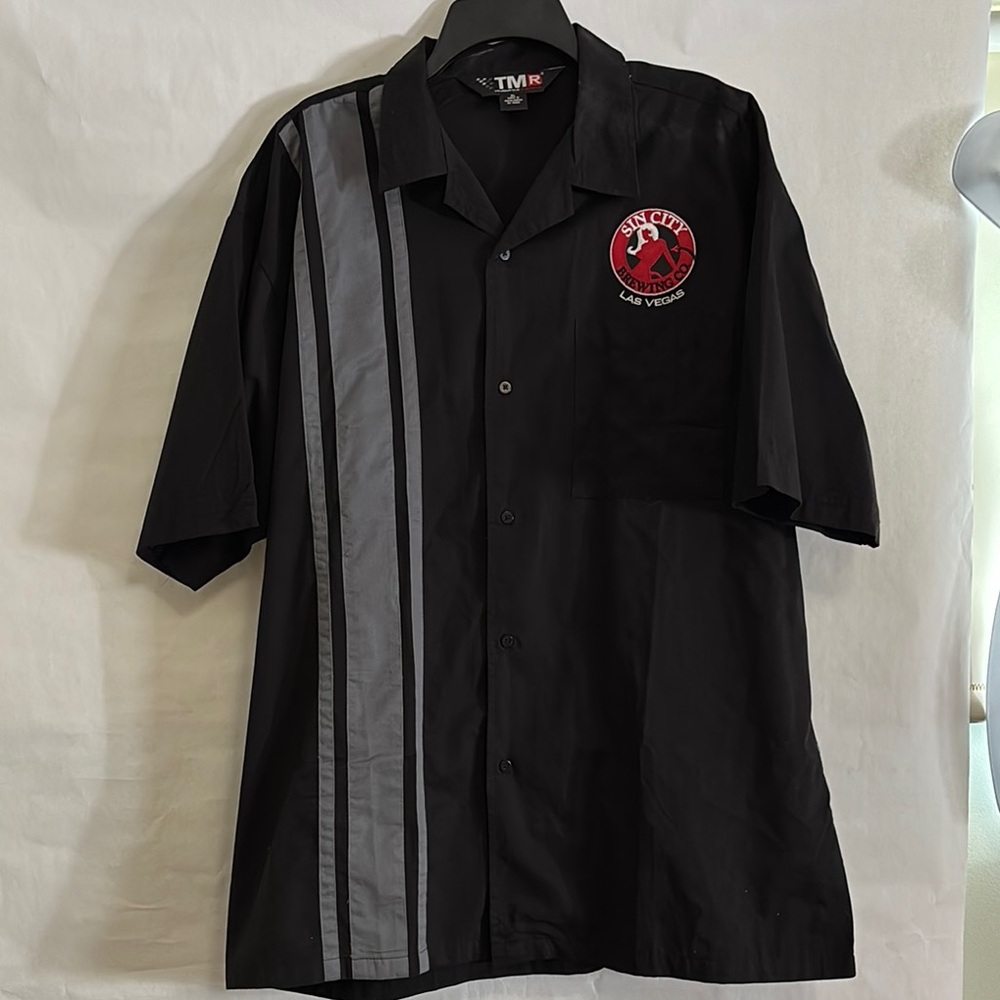 Tri Mountain Racewear Button-up Men’s Shirt Black Short Sleeve Sin City Size XL